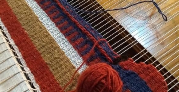 Υφαντική σε φορητό πλαίσιο